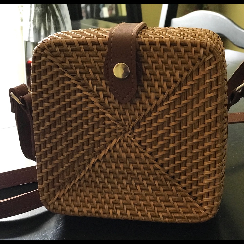 RATTAN PURSE